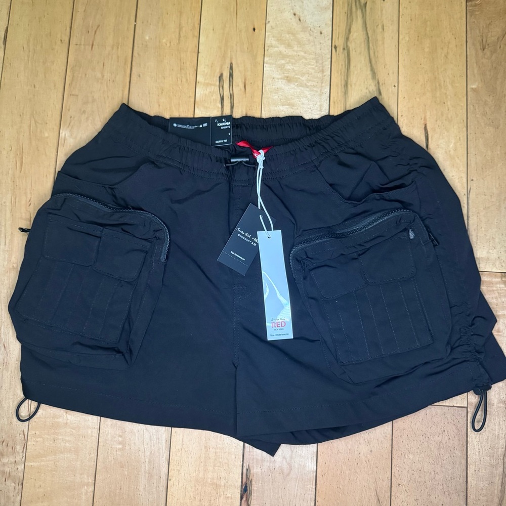 Smoke Rise Karina Black Cargo Shorts NWT Elastic Waist Size S Curvy Fit